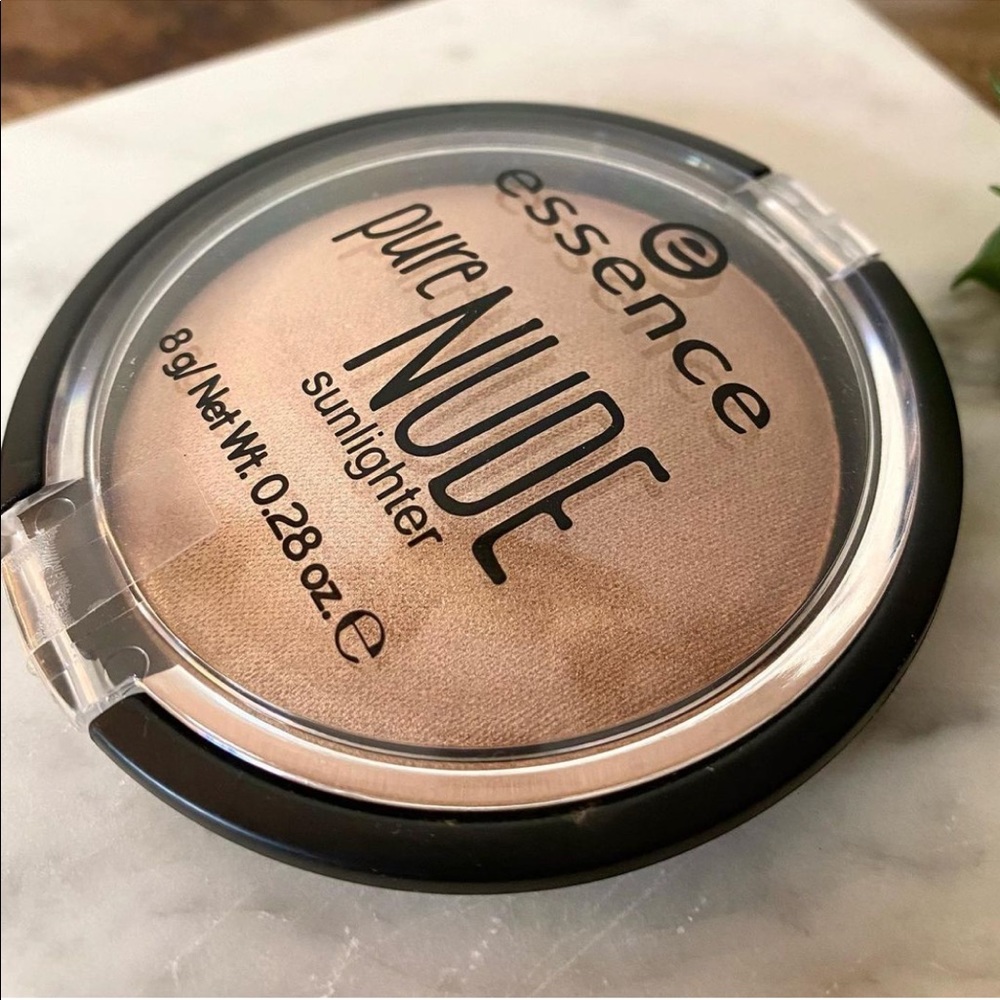 BRAND NEW Sealed Essence Pure Nude Sunlighter